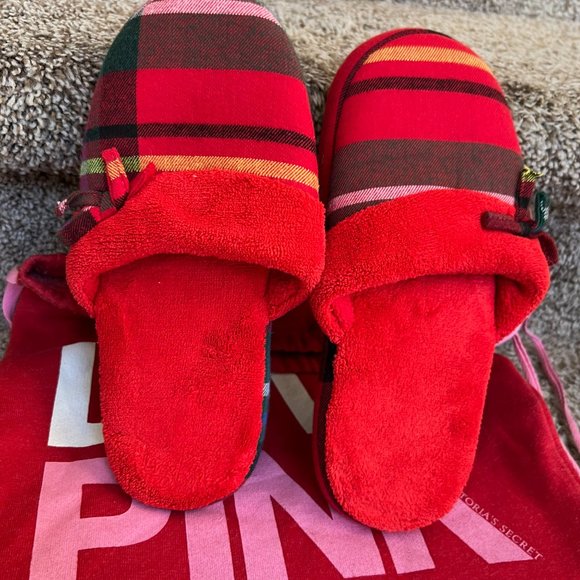 Victoria's Secret Women's Pink Slippers, Backpack and Storage Box Lot. - Picture 7 of 16